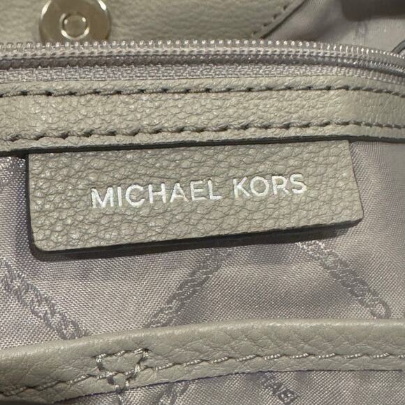 The MICHAEL Michael Kors Lillie Chain Straps Large Shoulder Bag Gray Tote NWOT - Picture 10 of 11